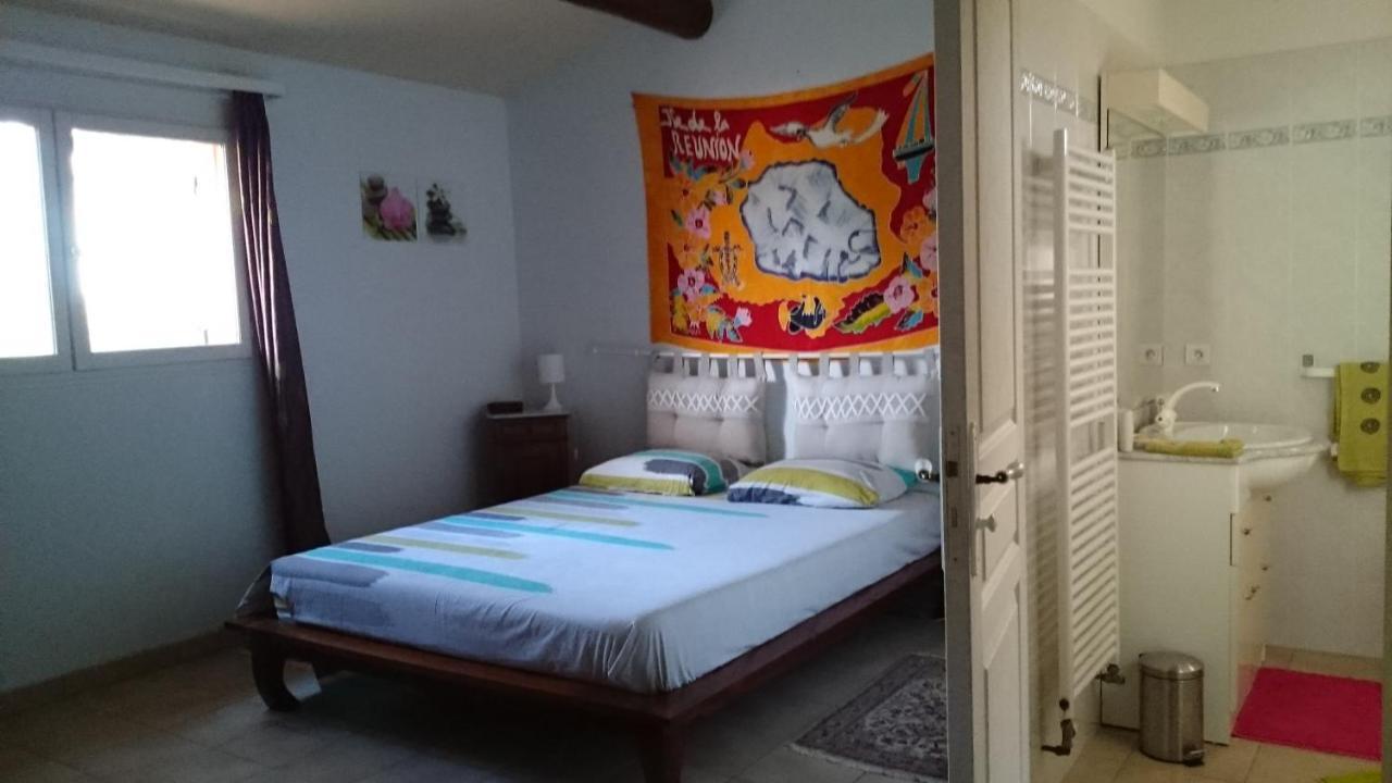 Bed and Breakfast Mas Les Cigales Roaix Экстерьер фото
