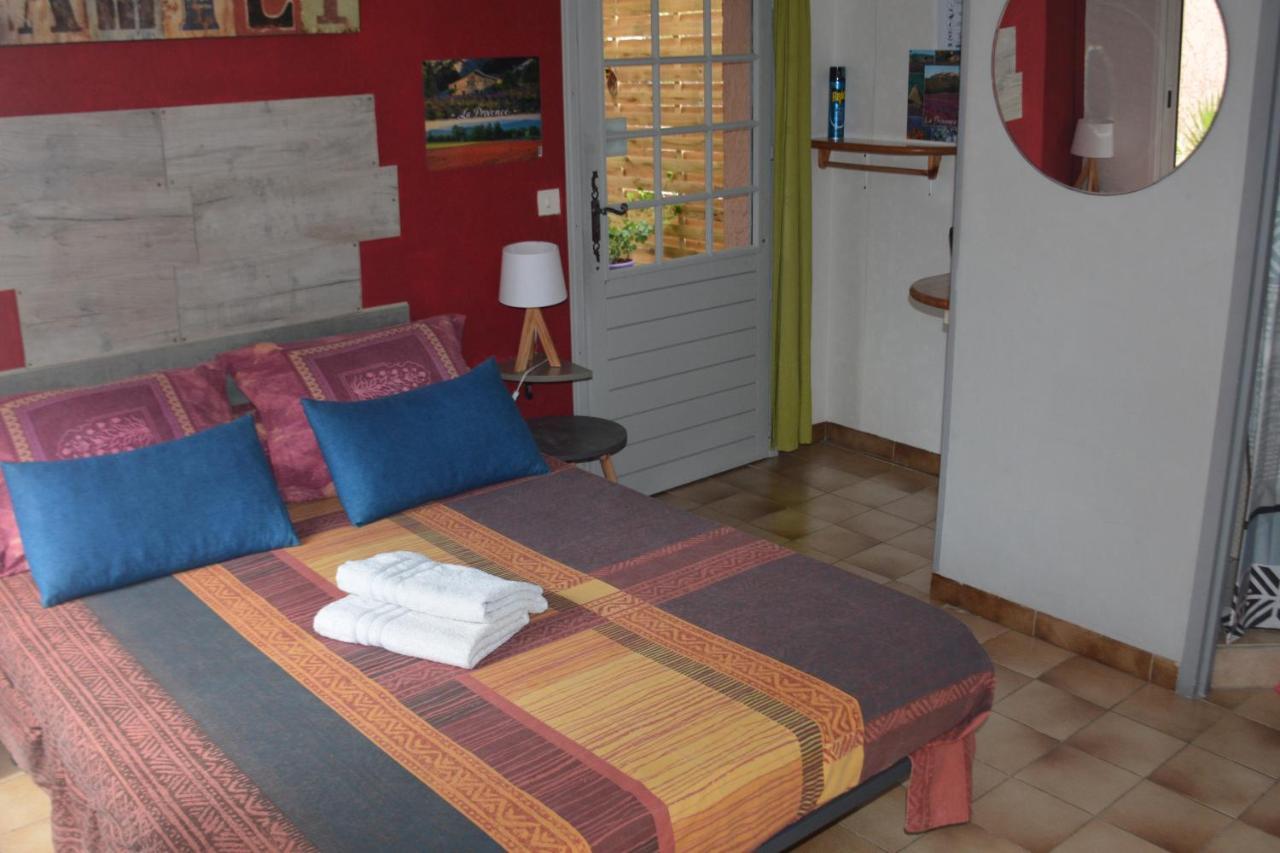 Bed and Breakfast Mas Les Cigales Roaix Экстерьер фото